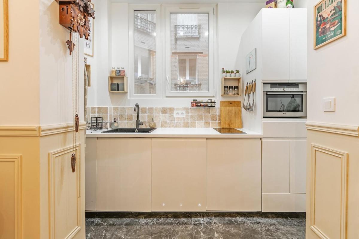 Refurbished Haussmannian * Parijs